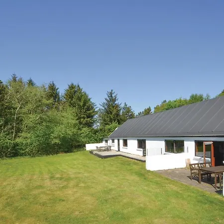Feriehus Three-bedroom In Frostrup