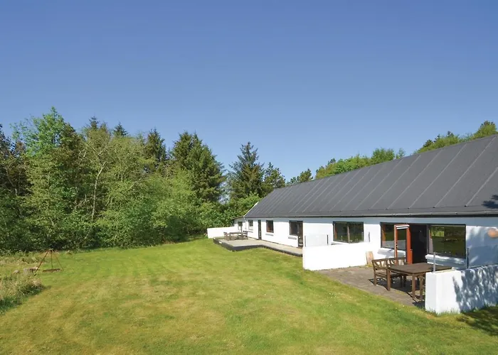 Сasa de vacaciones Three-bedroom In Frostrup